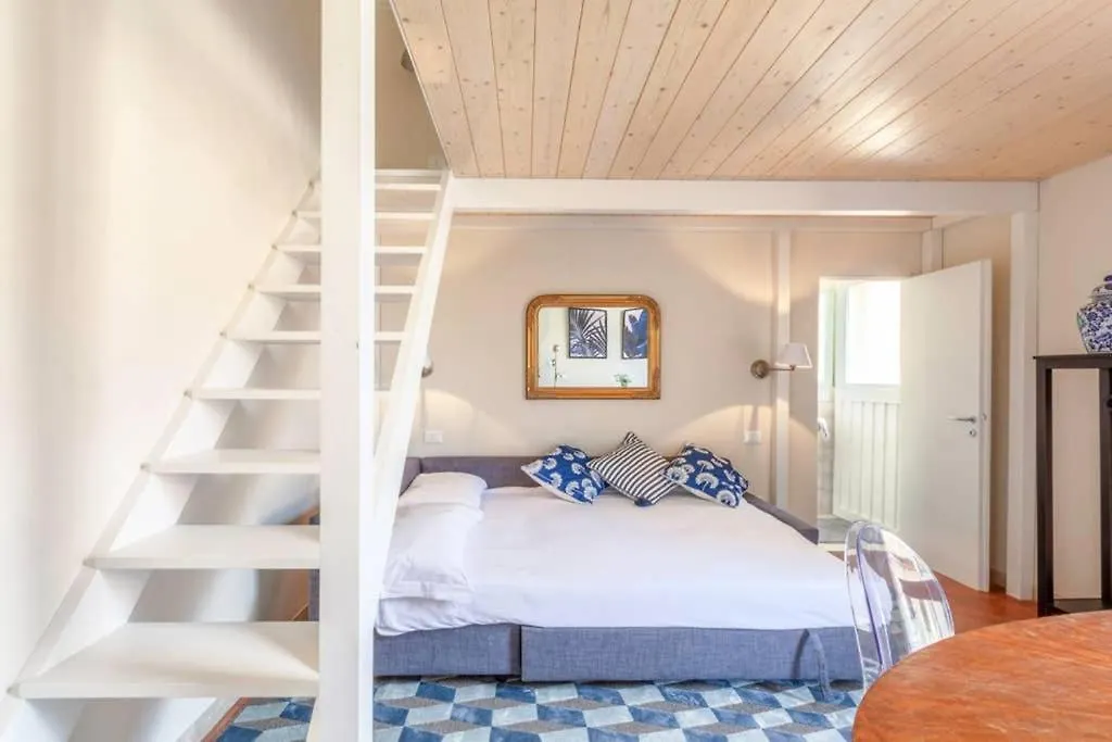 Appartamento Santa Croce. Quiet, Large And Luminous Loft Firenze Italia