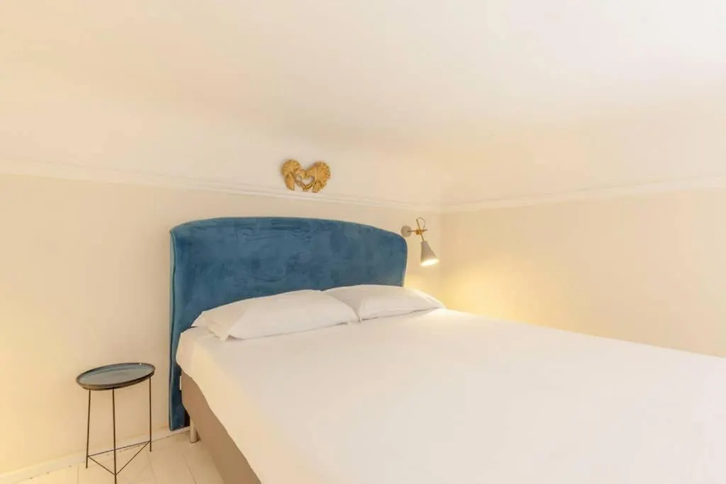 Santa Croce. Quiet, Large And Luminous Loft Apartment Florence 0*,