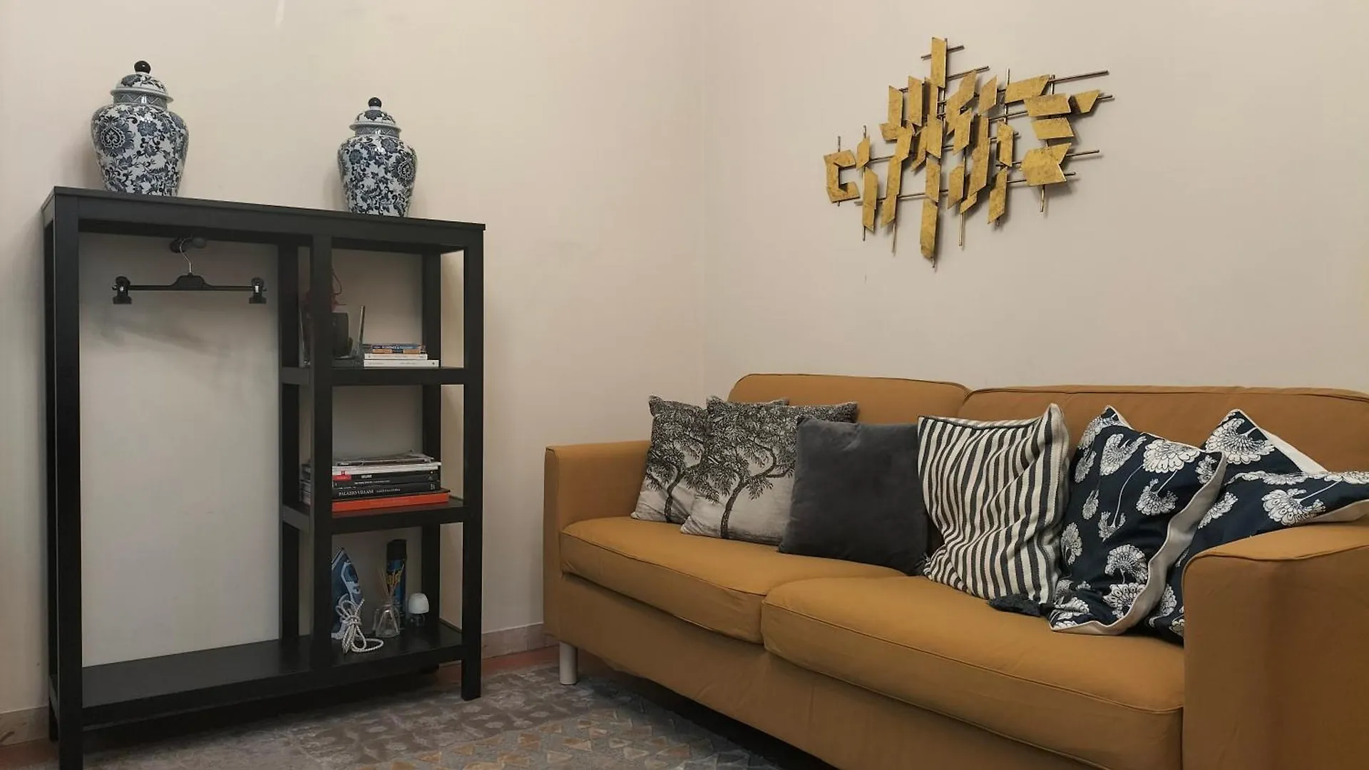 Santa Croce. Quiet, Large And Luminous Loft Apartment Florence